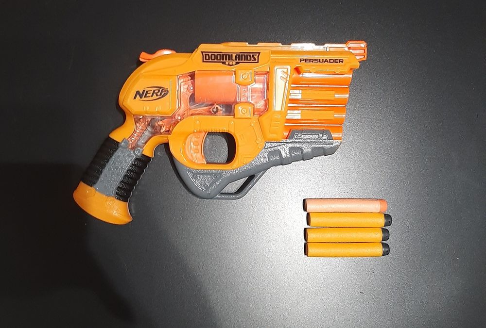 nerf doomlands mały