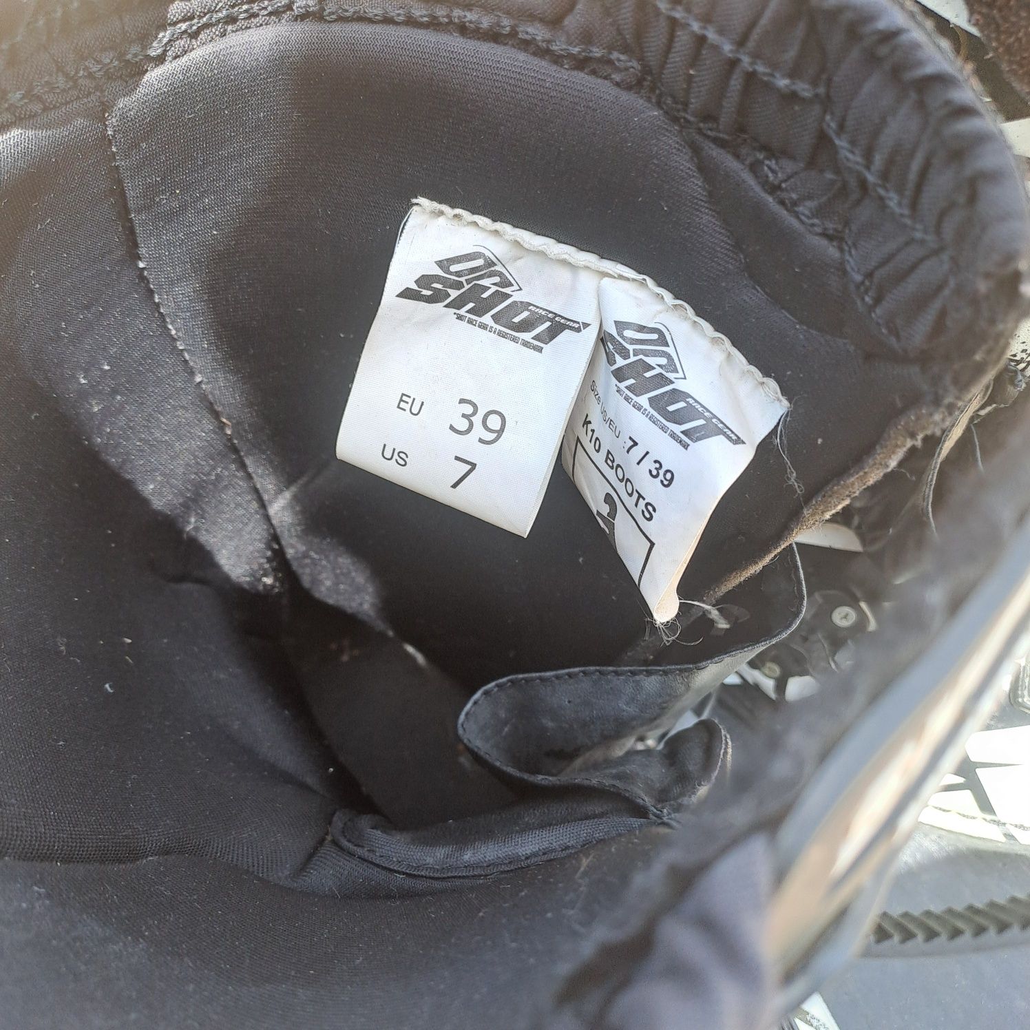 Botas de motocrosss modelo de criança.