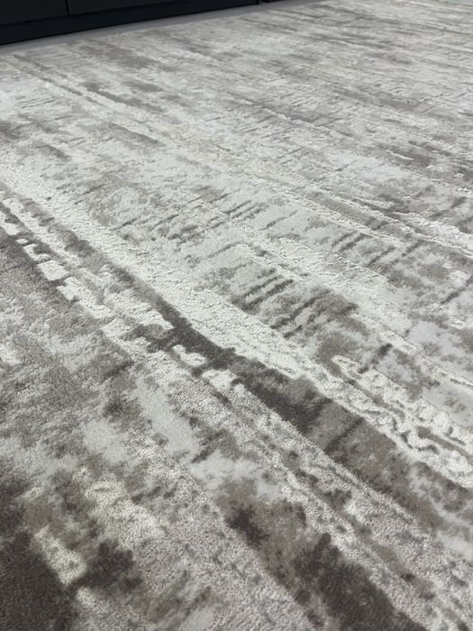 Продам ковер 2 на 3 метра . Состояние отличное.