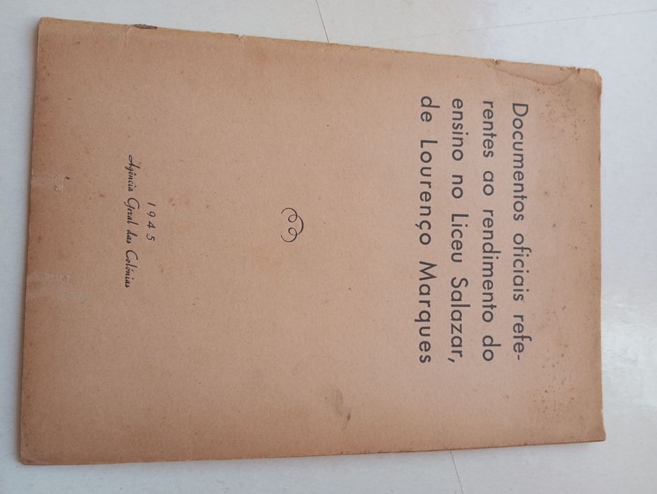 Doc. oficiais referentes ao rendimento do ensino no Liceu Salazar