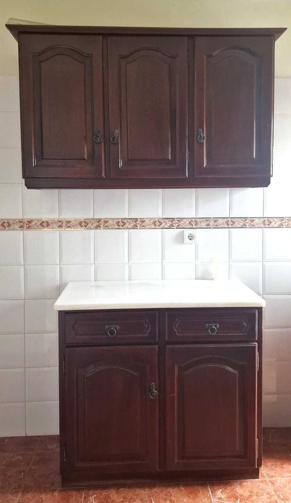 Móveis de Cozinha em Madeira - Conjunto Completo - Azambuja