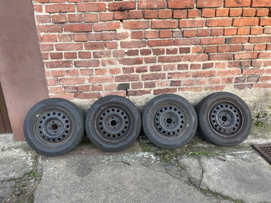 Felgi stalowe 4x100 + prawie nowe opony zimowe Imperial 175/65 R14