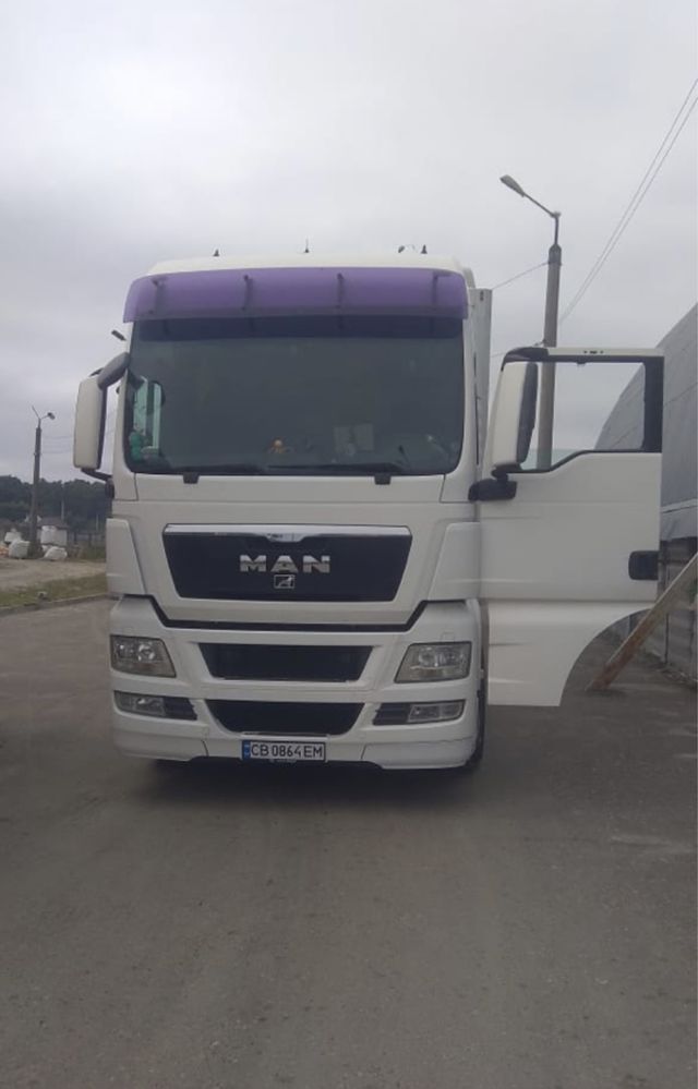 Продам тягач з напівпричепом