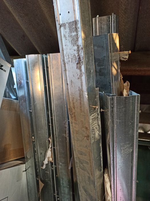 Профиль UW 75 ...2,5м длина. б/у