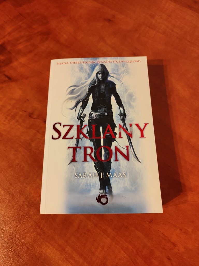 Sarah J Maas. Szklany Tron.