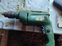 Продам дрель DWT sbm 750vs
