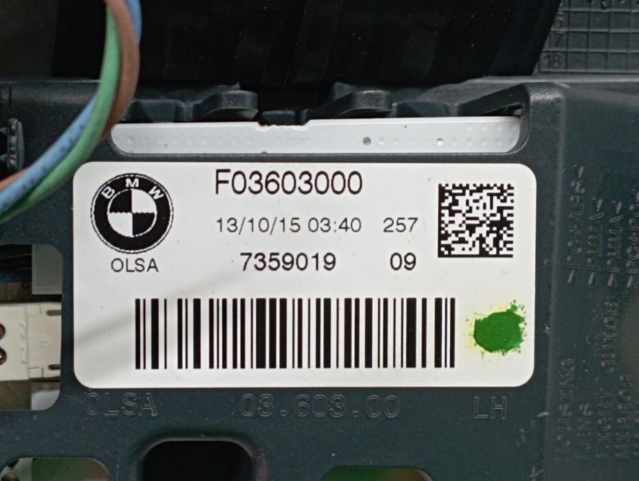 Farolim da mala esquerdo BMW 1 (F20)