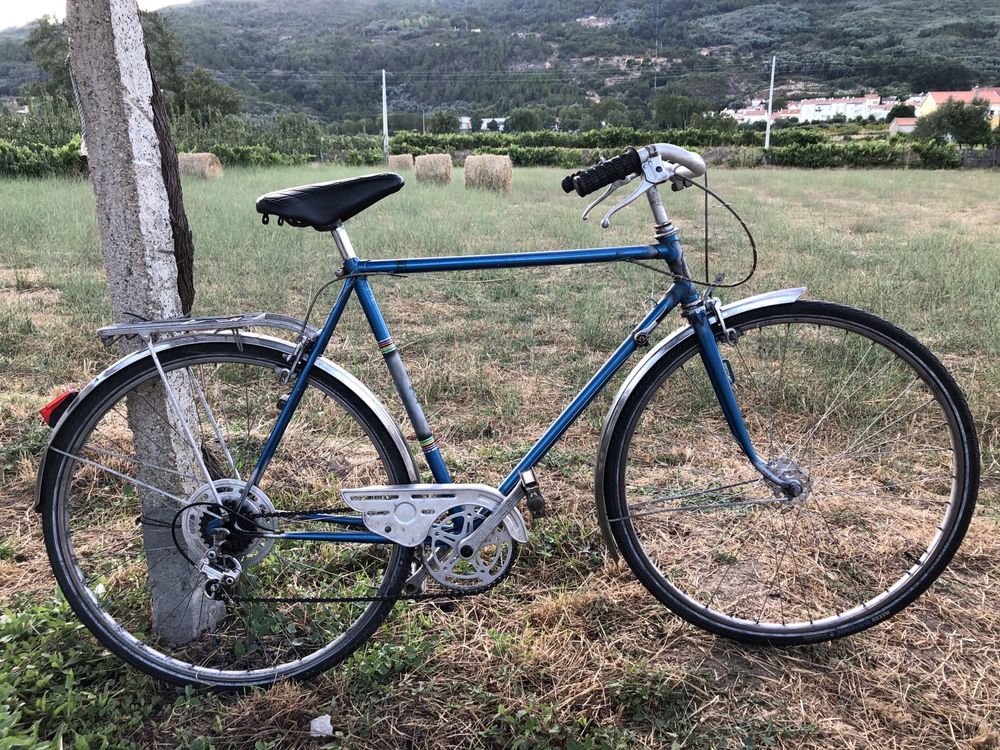 Bicicleta classica suiça com dura-ace