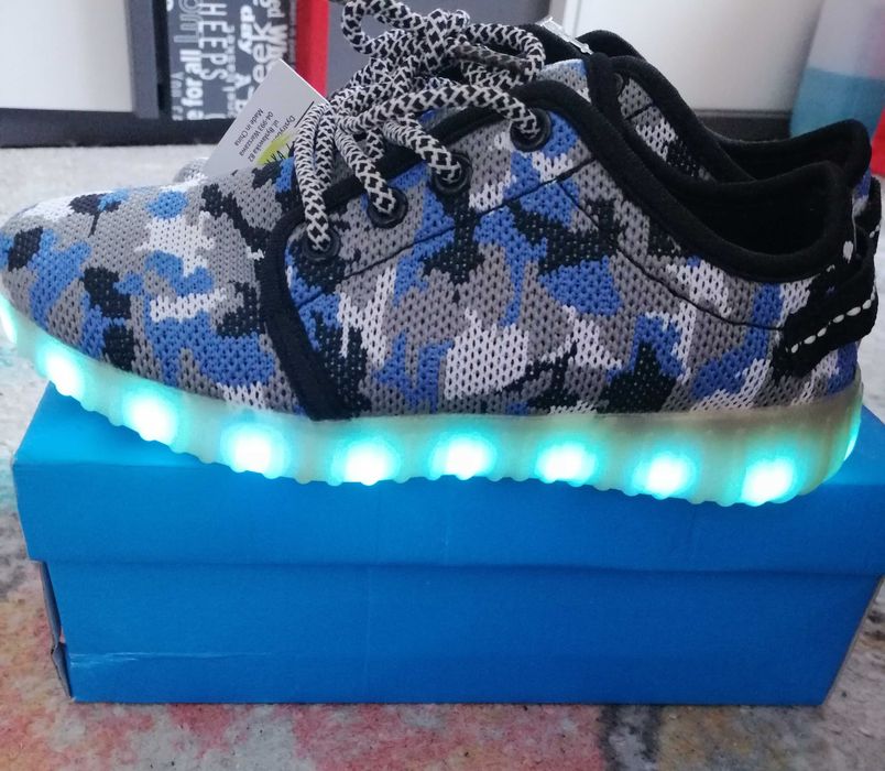 Super adidasy świecące podeszwy r. 34