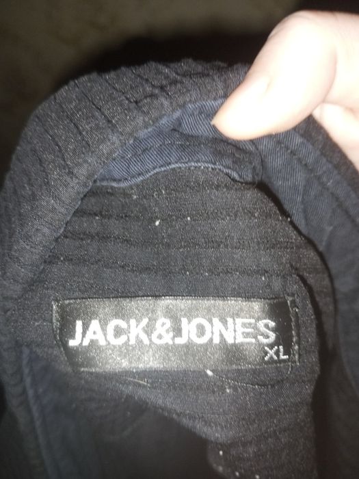 Жіноча рубашка чорного кольору