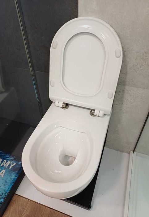 Miska wc Doto 54 + deska wolnoopadająca - ceramika