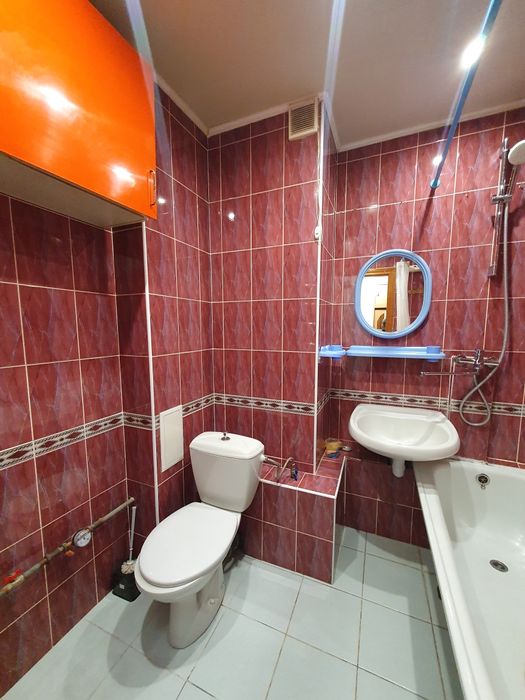 1к, Драгоманова 8а, 45м2, генератор, метро Позняки 15 мин