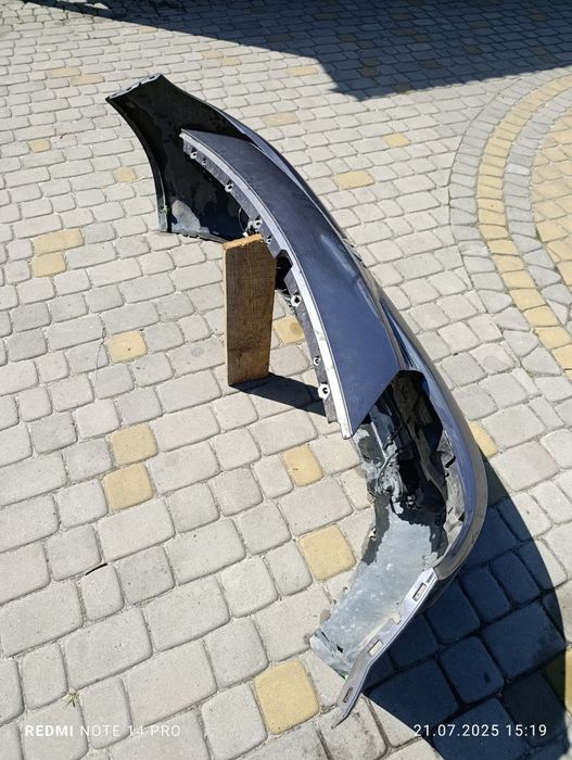 Передній бампер. Renault Scenic 2. (Дорест.)