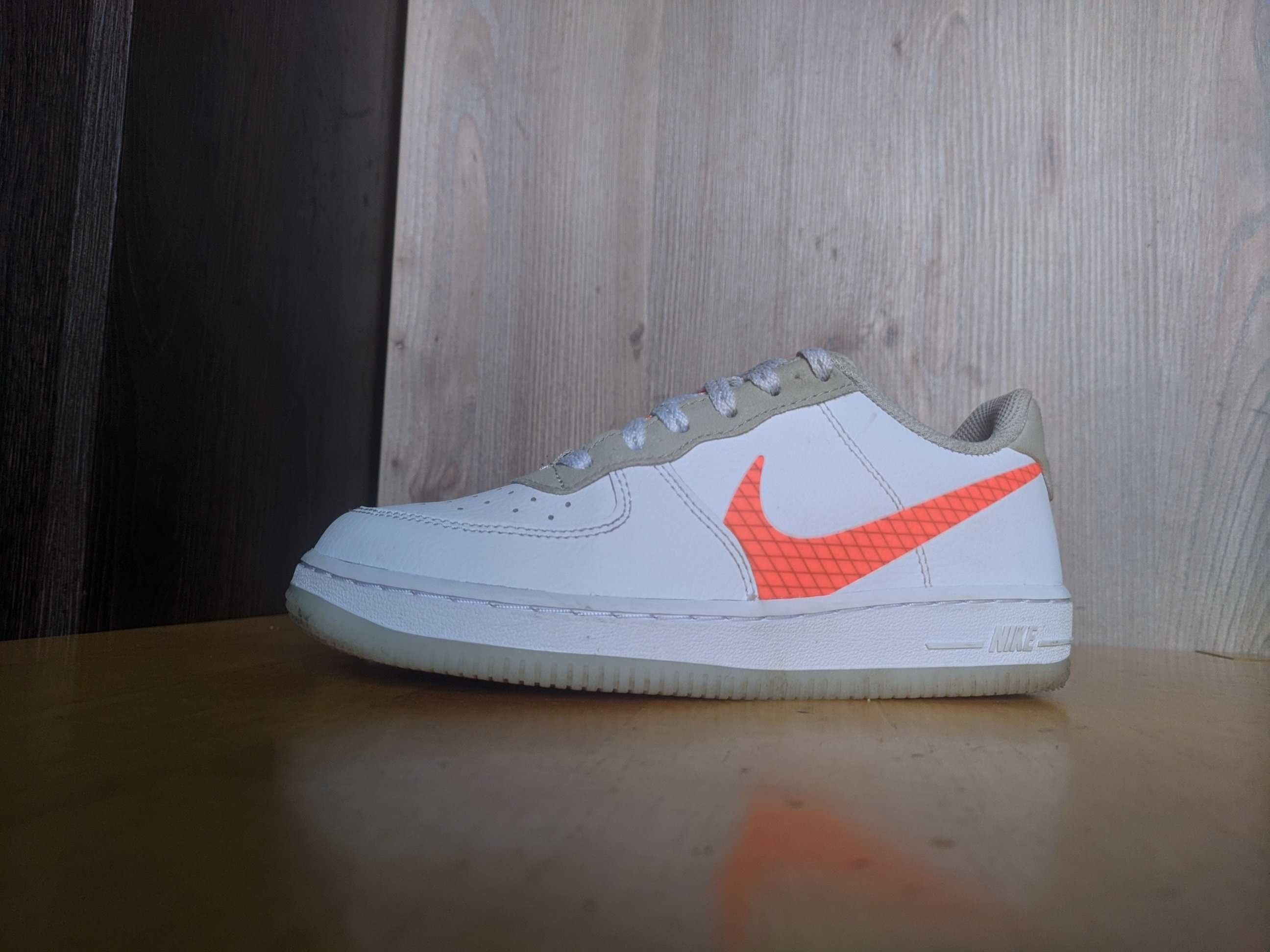 Nike Air Force 1 - кожаные кроссовки