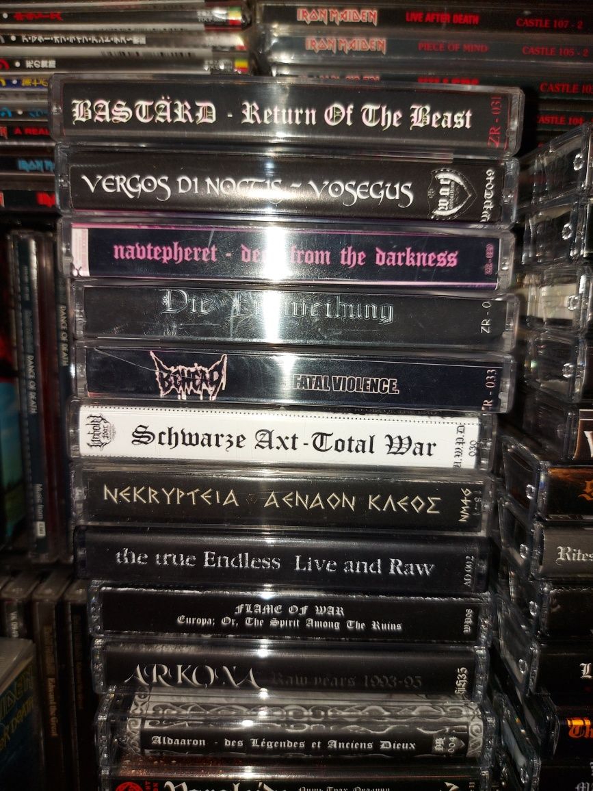 Cassetes/ tapes heavy metal