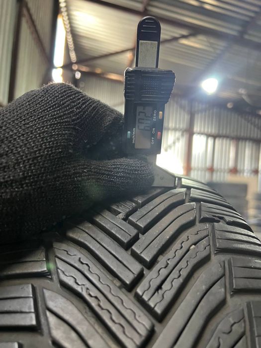 225/60/16 Michelin комплект зимних шин