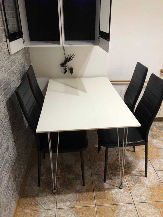 Zestaw mebli-Stół krzesła półki