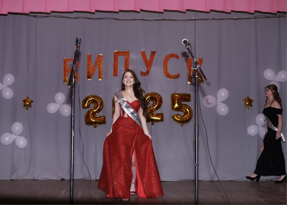 Продаю сукню на випускний