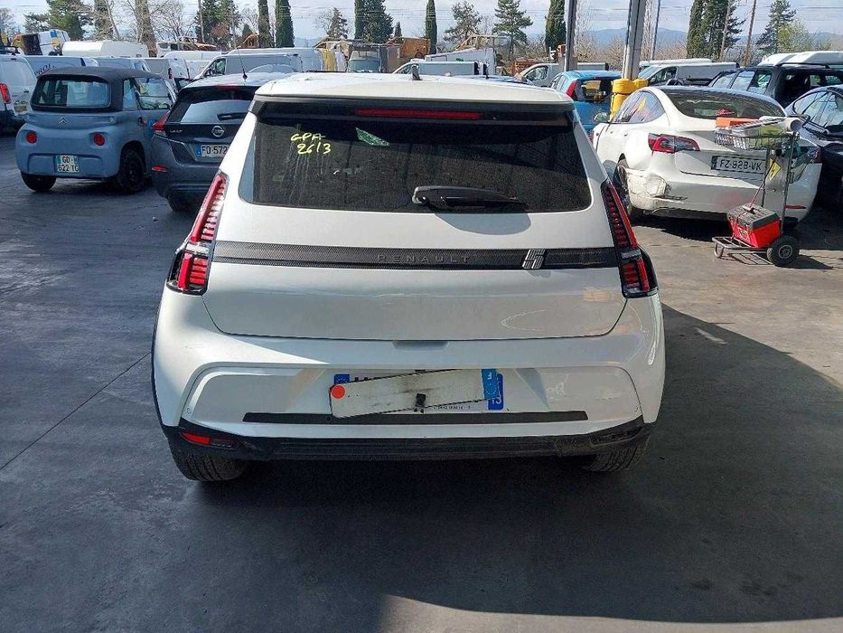 Renault 5 eléctrico para peças (apenas 1500km)