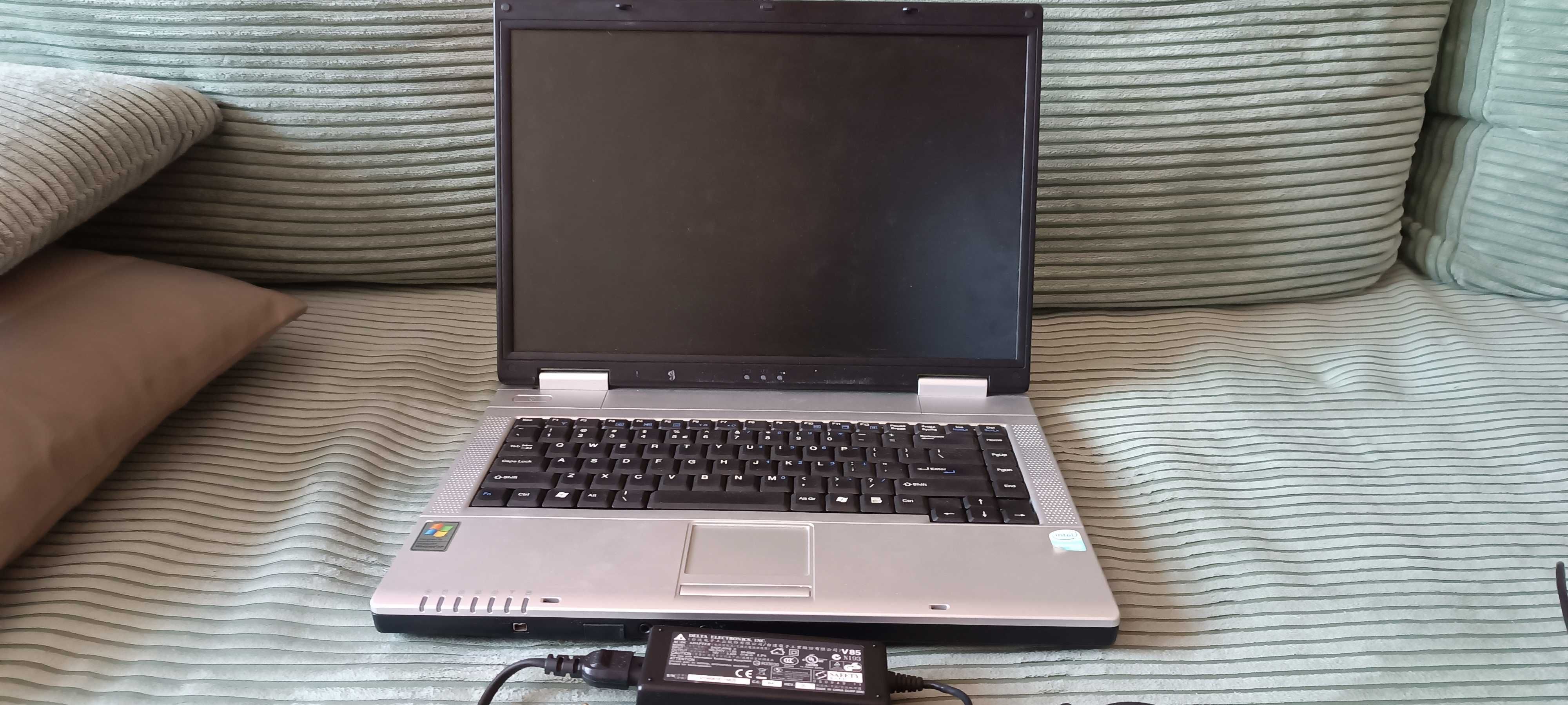 Laptop retro windows xp
