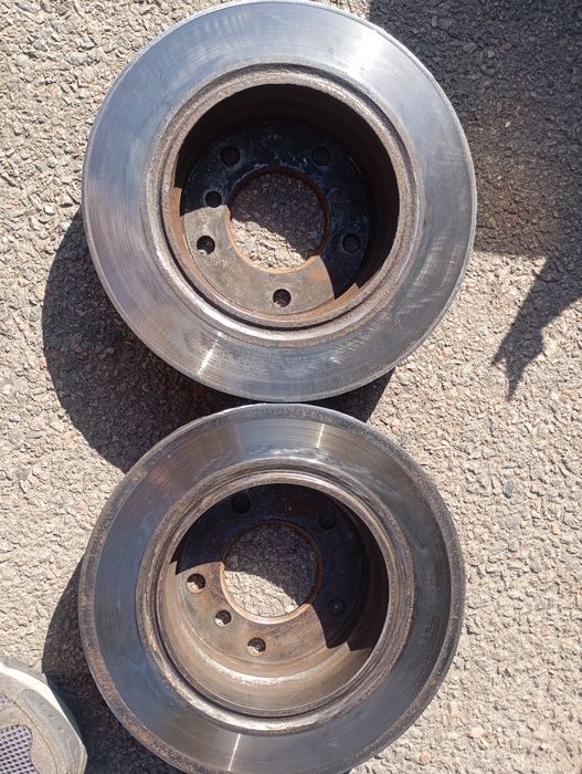 Продам задні тормозні диски на е46 (176мм)