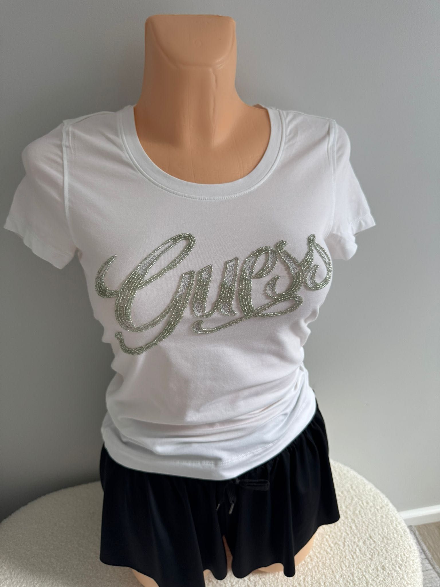 Nowa koszulka T-shirt damski GUESS biała XS