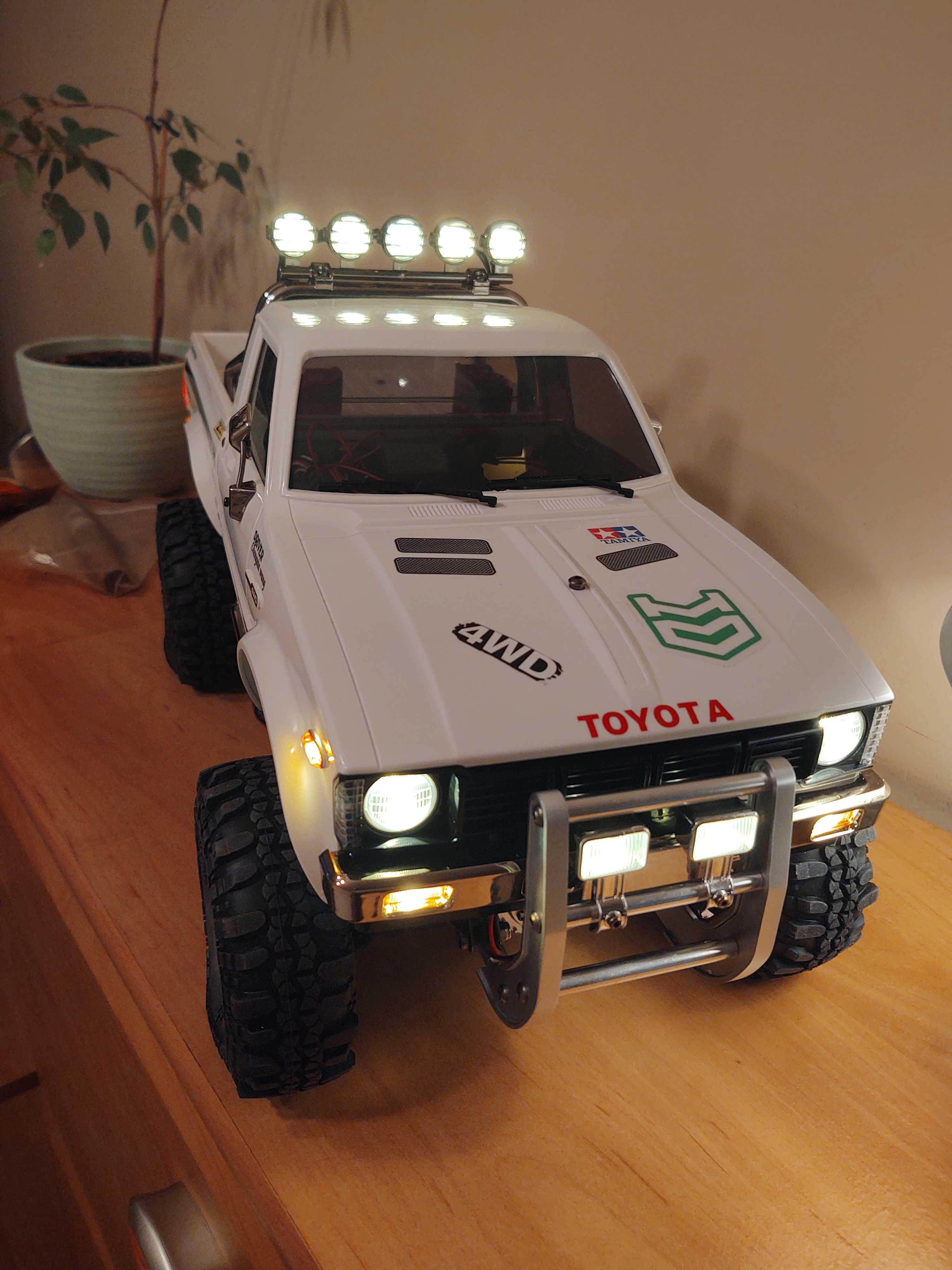 Toyota Hilux High-Lift 4x4 Kolejna Adaptacja cenionego modelu TAMIYA