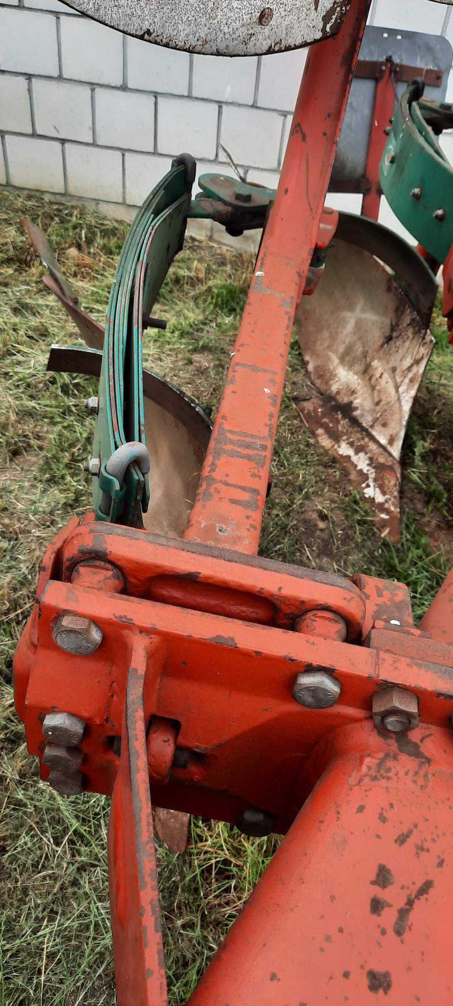 Plug kverneland 4 obrotowy resor z walem pakomat model 100 wieza F160