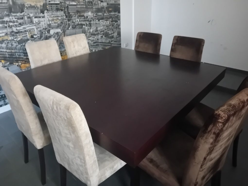 Mesa de sala  + cadeiras