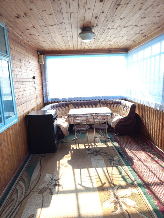 Великий будинок в смт. Соснове