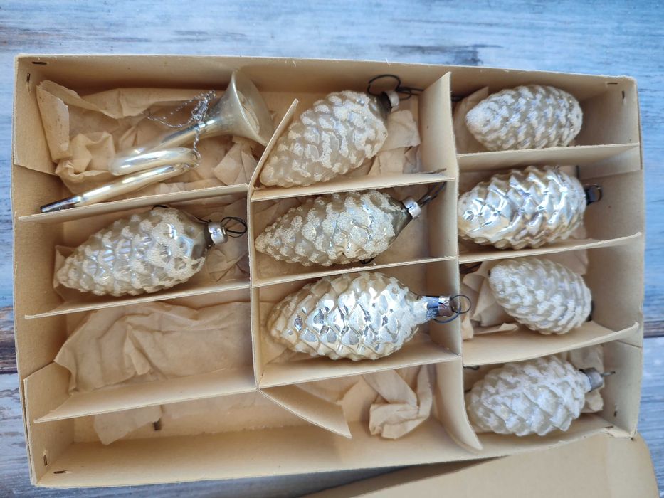 Stare kolekcjonerskie bombki choinkowe - szyszki - trąbka - vintage