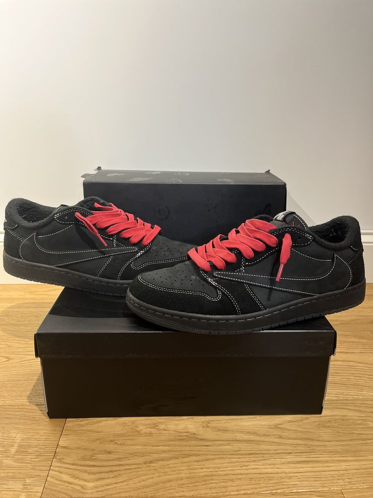 Retro 1 low x Travis Scott Black Phantom