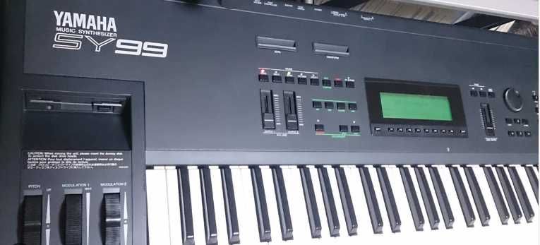 Yamaha sy99 syntezator