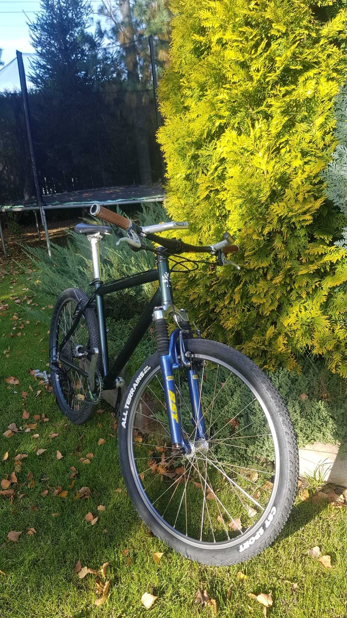 Rower - hardtail 17 cali - osprzęt SHIMANO DEORE.