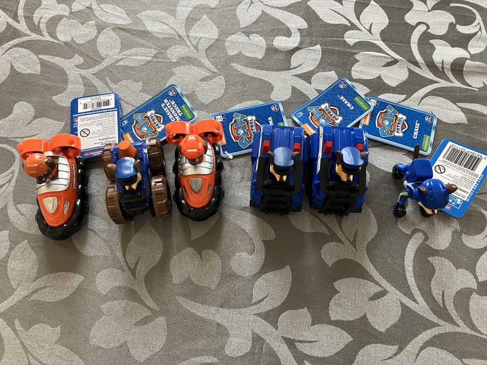 Carrinhos e figura da patrulha pata Paw Patrol