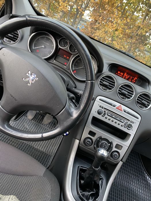 Peugeot 308 bogate wyposażenie