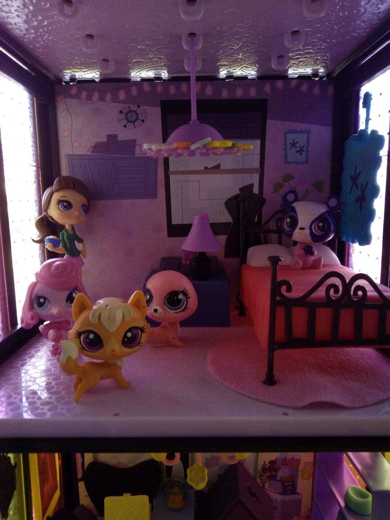 Littlest Pet Shop - A Loja das Mascotes, Quarto da Blythe e Limousine