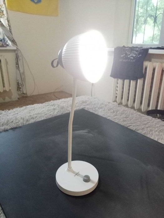 Автономна лампа Quantum  / Настільна світлодіодна лампа з акумулятором