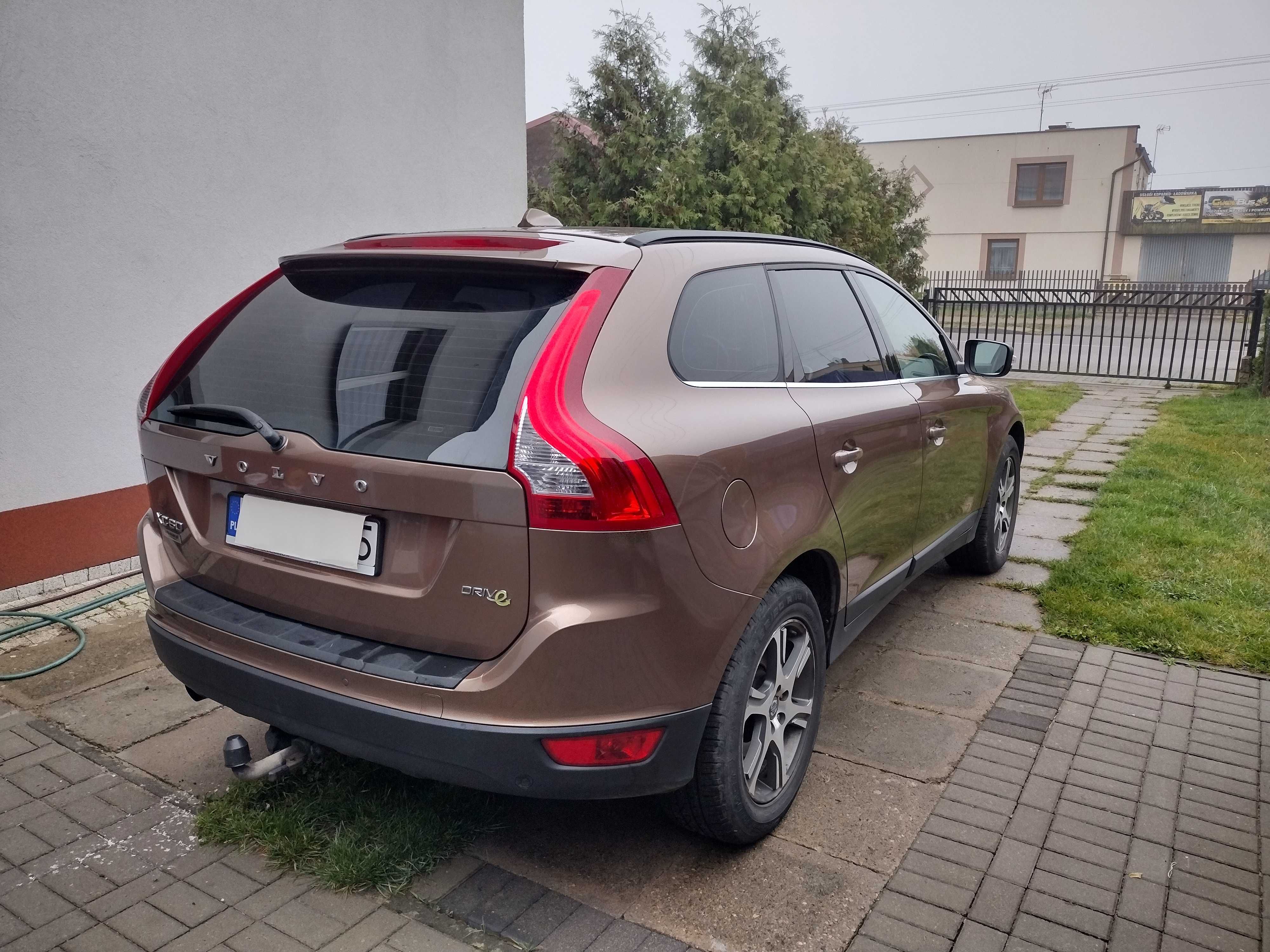 VolvoXC60Momentum