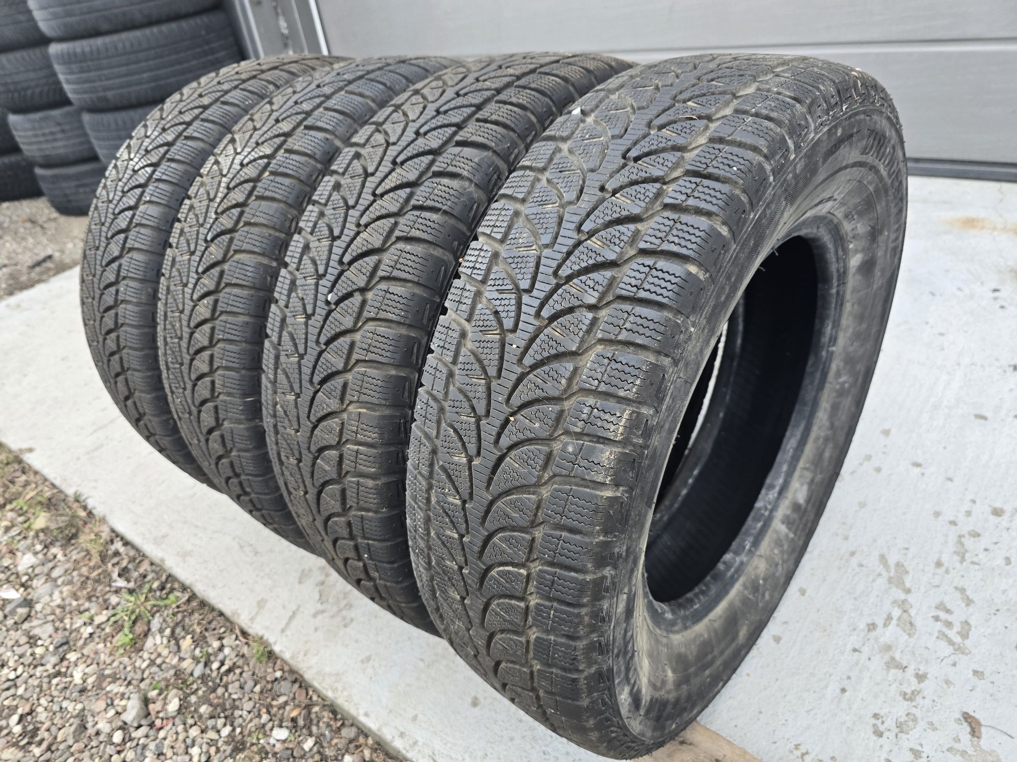 Opony Zimowe Bridgestone 205/70R15 7mm 4szt