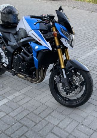 Suzuki GSR 750 ABS. Niski przebieg.