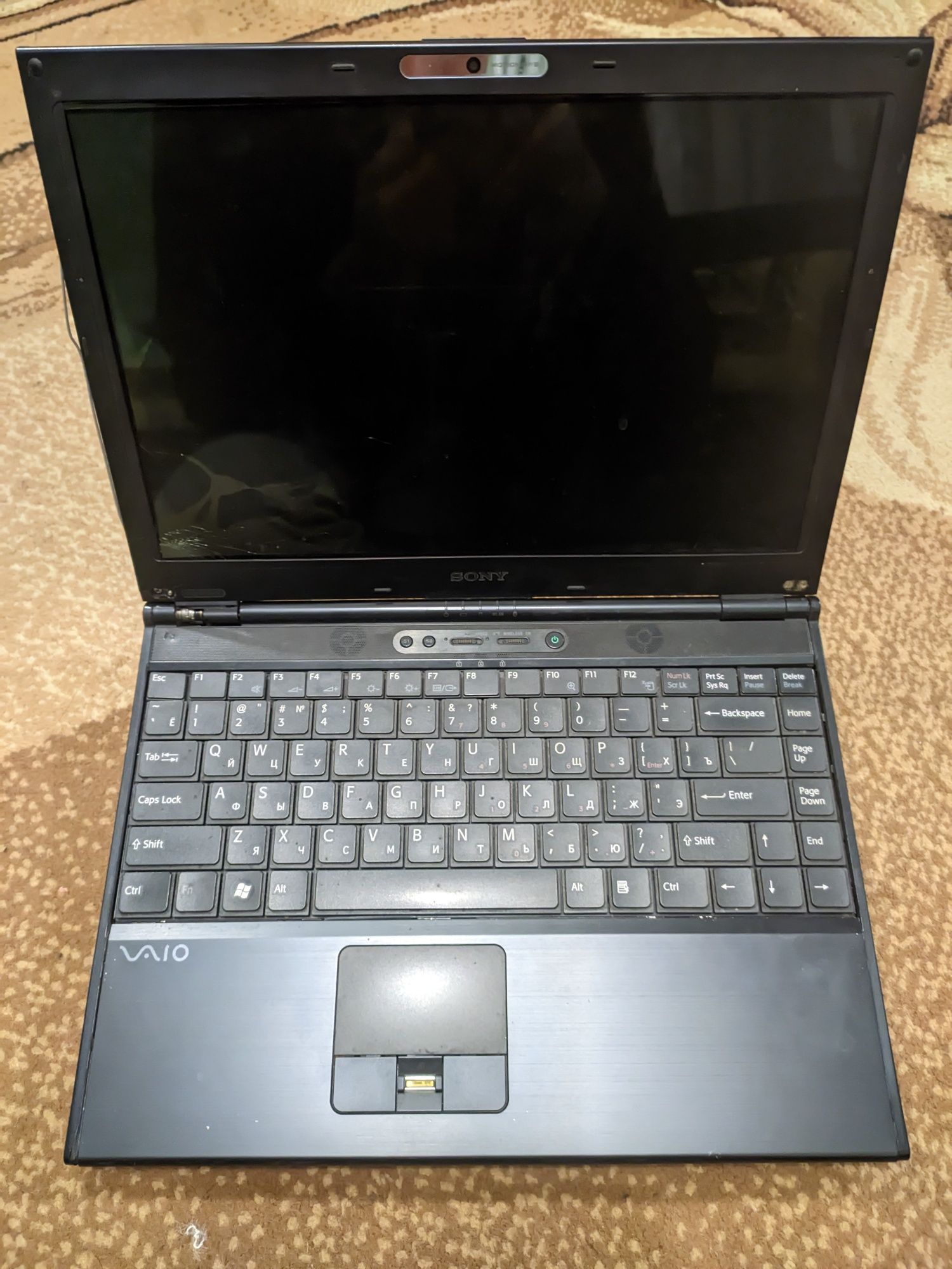 Ноутбук Sony Vaio PCG-6W4P та Doc-станція