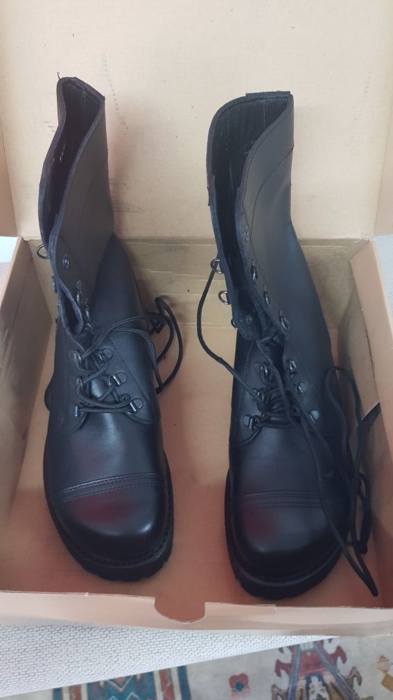 Botas militares AT 38/39 NOVAS