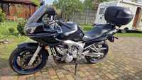 Yamaha Fazer 600 xenon stan super z kufrem Givi rok 2007