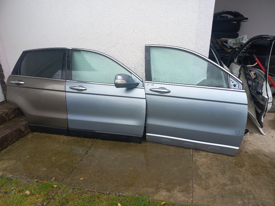 Honda CR-V дверки та інші запчастини