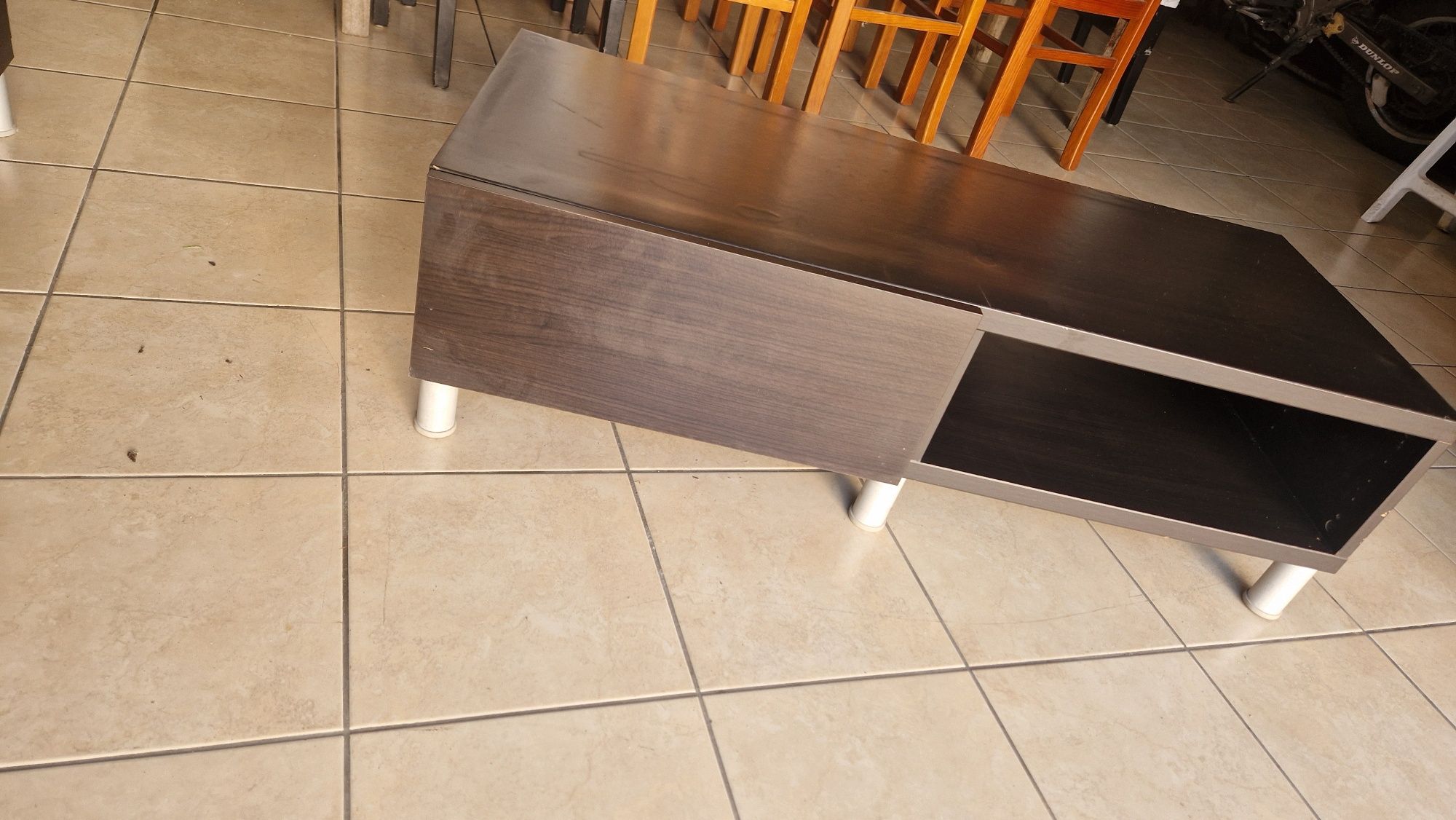 Movel tv em castanho ikea