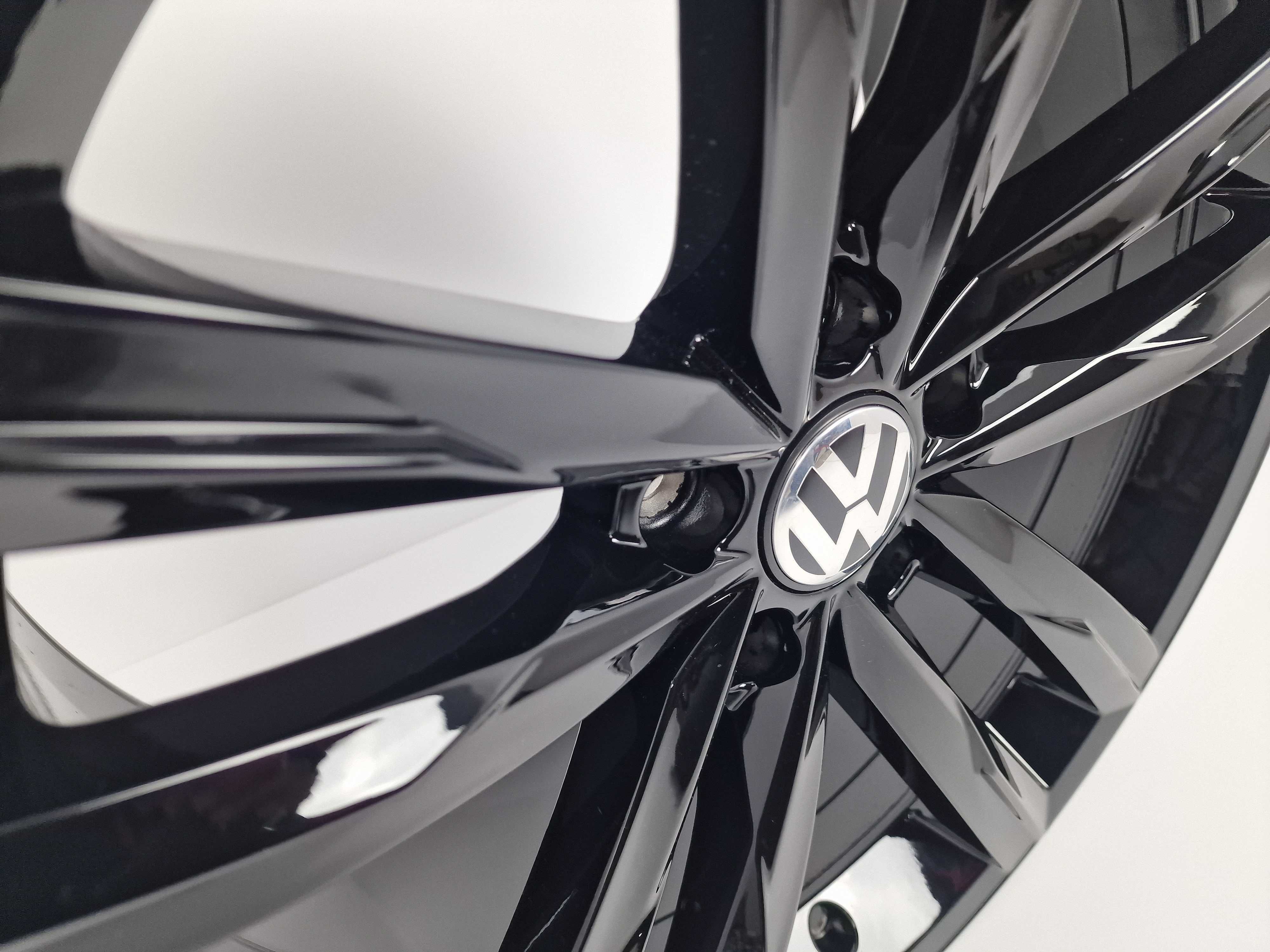 Oryginalne Felgi 18" Volkswagen Golf Touran Passat Tiguan T-Roc
