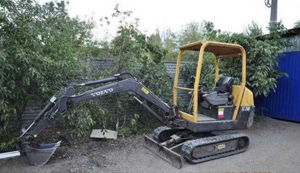 Послуги мініекскаватора та спец теніки , оренда мініекскаватора