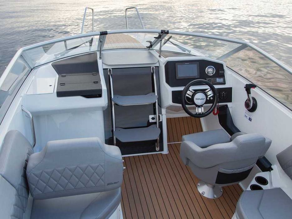 Silver Tiger DC > Łódź motorowa motorówka kabinowa