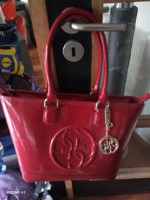 Mala de senhora Guess